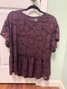 Terra & Sky Lace Peplum Tunic in Plum